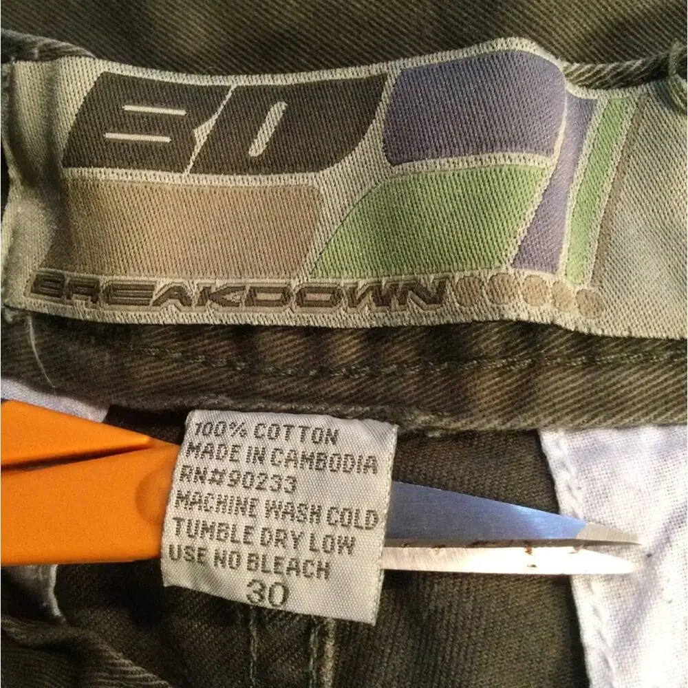 Vintage Y2K Breakdown wide leg skater convertible cargo pants 30